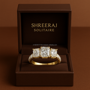 Anillo de bodas de oro de 14 quilates original para mujer Anillo de compromiso de moissanita de tres esmeraldas con certificado IGI - Product Image 1