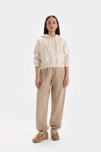 เสื้อฮู้ดผู้หญิงลำลองใส่ได้ทุกวัน รับผลิตแบบ OEM ODM ปี 2026 - Product Image 2