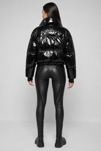 Veste courte matelassée d'hiver personnalisée avec logo OEM pour femme, manteau à capuche en duvet, imperméable, coupe-vent, vêtement d'extérieur thermique - Product Image 4