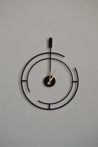 <b>Vintage</b> Industrial Round Metal Wall <b>Clock</b> With Wooden Accent Spokes And Bold Number Design For Rustic And Modern Interiors - Product Image 3