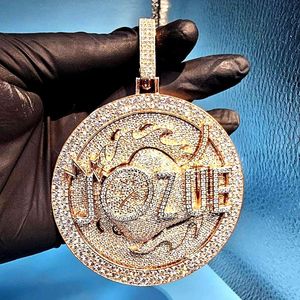 จี้เพชรโมอิสซาไนต์ VVS แบบวงกลมสั่งทำพิเศษ ประดับเพชรเต็มวง สองสี เงินแท้ 925 ชุบทอง จี้ฮิปฮอปสำหรับผู้ชาย - Product Image 6