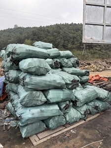 Carbón Vegetal Negro de Madera Dura de Vietnam para Parrilla, 7000-8000 Kcal/kg, Combustión Limpia, Calor Estable de 3-5 Horas, Cocina al Aire Libre - Product Image 4