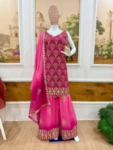 Ensemble prêt-à-porter pour soirée : haut en faux georgette imprimé et brodé, avec bas imprimé et brodé, et dupatta en georgette. - Product Image 6
