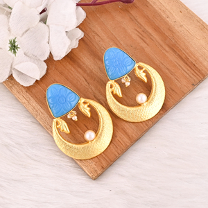 Elegantes Pendientes de Moda Hechos a Mano con Perlas de Calcedonia Azul Oscuro Chapadas en Oro y Bisel de Latón, Joyería para Mujer, Regalo Shilpi - Product Image 3