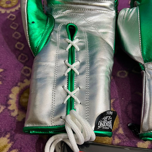 Gants de boxe haute performance sans sangles, en cuir premium, durables et faits à la main, équipement d'entraînement - Product Image 3