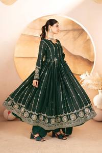Ensemble Anarkali en soie vert émeraude avec dupatta, longueur ras du sol, tenue traditionnelle indienne et pakistanaise pour mariage, coupe ample pour femme - Product Image 2
