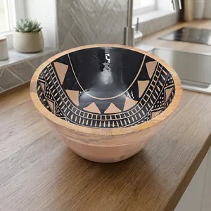 Tazón Decorativo de Madera de Mango Hecho a Mano con Diseño Geométrico Esmaltado en Negro, Tazón para Servir, Tazón de Madera Rústico para Frutas - Product Image 2