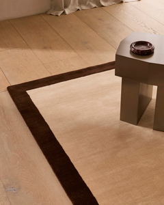 Alfombra de Lana Color Marfil con Borde Marrón Oscuro – Alfombra Tejida a Mano de Lana de Nueva Zelanda, Alfombra Moderna Minimalista de Color Neutro - Product Image 3
