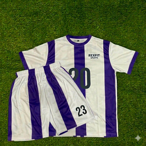 Conjunto Deportivo Premium, Camiseta de Manga Corta y Pantalones Cortos, Ropa Deportiva Cómoda y Transpirable para Entrenamiento en Equipo - Product Image 1