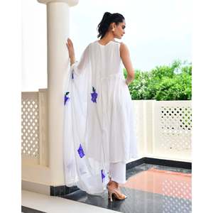 Ensemble de costume en mousseline de soie florale bleue suisse - Taille XS - Product Image 2