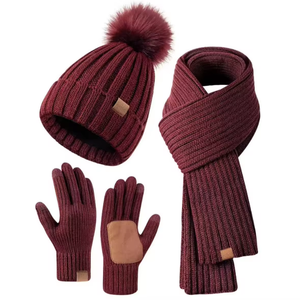 Ensemble bonnet en tricot d'hiver avec pompon et écharpe assortie, accessoires chauds en tricot pour femmes pour les journées froides - Product Image 5
