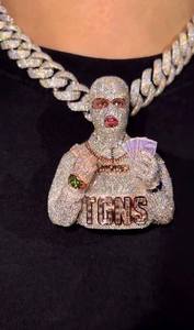 จี้เพชรโมอิสซาไนต์แบบกำหนดเองสำหรับผู้หญิง ชุบเงินแท้ 925 พร้อมชุบทองคำขาวและทองคำ ดีไซน์ฮิปฮอป - Product Image 2