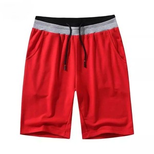 Short de bain pour homme noir à séchage rapide, imprimé numérique, avec cordon de serrage, taille mi-haute, motif géométrique tissé, 100 % polyester, avec poches - Product Image 1