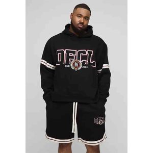 Ensemble sweat à capuche oversize avec appliqué et short de basketball - Product Image 1