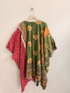 Blusa india de estilo nuevo, extragrande, acolchada Kantha, corta, con corte asimétrico, hecha a mano, vintage y cómoda para mujer. - Product Image 2