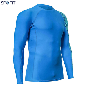 Rashguard pour homme en tissu Spandex/Polyester doux au toucher, design léger, confortable, pour un style de vie actif, imprimé numériquement, UPF50 - Product Image 2