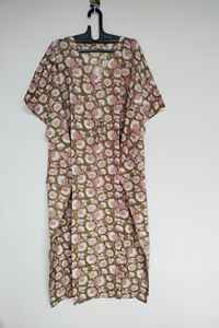 Robe Kaftan en Coton à Imprimé Floral, Faite à la Main, Vintage, Coupe A-Line, Grande Taille, pour la Plage, avec Décoration en Dentelle - Product Image 3