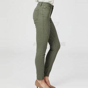 Pantalones Vaqueros de Mujer en Tela Transpirable y Cómoda, Estilo Relajado, Moderno, Casual, Acabado Premium, Corte Regular, Cintura Media - Product Image 2