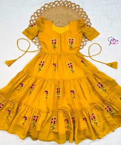 Kurti Amarillo Bordado de Algodón para Mujer, Vestido Largo Tradicional, Corte Holgado, Estilo Casual, Ropa Étnica India/Pakistaní para Fiesta 85545 - Product Image 3