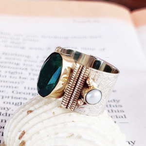 Bague en argent sterling 925 avec émeraude verte, faite à la main, ovale, bicolore, unisexe, style signet, bijou de fête, vente en gros - Product Image 2