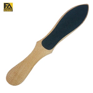 Râpe à pieds professionnelle avec manche en bois, lime anti-callosités adhésive, outil de pédicure simple face pour peaux mortes et callosités - Product Image 3