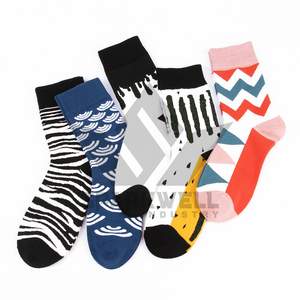 <b>Men's</b> Animal Print Ankle <b>Socks</b> Cotton Spandex Breathable Knitted Summer Daily Wear Black White <b>Yellow</b> Patterned <b>Socks</b> - Product Image 2