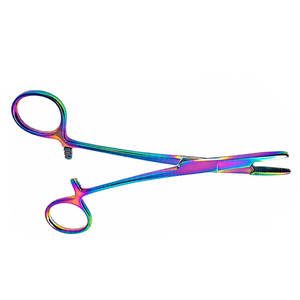 Pinza Hemostática Quirúrgica con Recubrimiento de Titanio Arcoíris, Mordazas Dentadas, Sistema de Bloqueo con Trinquete, Instrumento Manual - Product Image 3