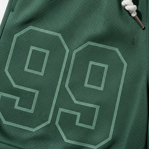 Short de basket-ball en maille double couche vert foncé. Ces shorts haute performance sont confectionnés en tissu lourd et respirant. - Product Image 2