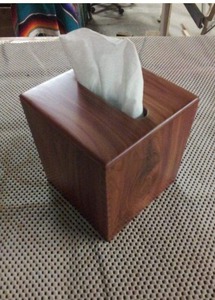 Boîte à mouchoirs en bois de qualité supérieure, faite à la main, pour table à manger, décoration intérieure et cadeau, en vente - Product Image 6