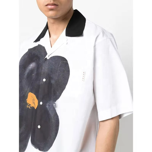 เสื้อเชิ้ตผ้าป๊อปลินแขนสั้นพิมพ์ลายกราฟิกตามสั่ง OEM สำหรับผู้ชาย - Product Image 2