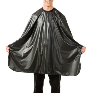 Vente en gros de capes de barbier personnalisées avec logo, noires, écologiques, en polyester imperméable, pour salons de coiffure, de haute qualité, pour adultes - Product Image 5