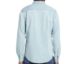 บริการขายส่ง OEM เสื้อเชิ้ตยีนส์ผู้ชาย ผ้าฝ้าย 100% กันยับ ระบายอากาศได้ดี แขนยาว มีกระเป๋าหน้าอก - Product Image 2