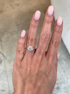 Bague de fiançailles solitaire diamant, sertie halo à griffes, étincelante, en or massif 14 carats, taille ronde, diamant de laboratoire, minimaliste, pour demande en mariage, vente en gros - Product Image 3