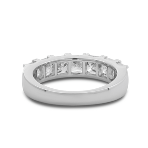 Nouvelle arrivée : Bague en or blanc 14 carats avec diamant de laboratoire taille princesse 4 mm, alliance de mariage demi-éternité de luxe à 7 pierres, style princesse. - Product Image 6