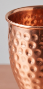 Gobelet court en cuivre martelé, verre à boire ayurvédique traditionnel, tasse à eau en métal, articles de bar - Product Image 2