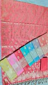 Traje de Seda Pura Banarasi de 3 Piezas - Product Image 2