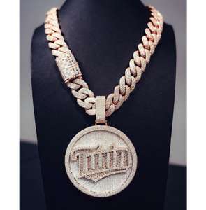 Collar con Colgante de Cabra de Plata de Ley 925 de Calidad de Exportación, Joyería con Moissanita Certificada IGI, Disponible a un Precio Competitivo - Product Image 3