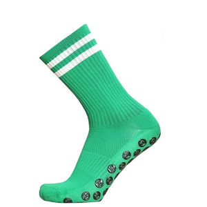 Calcetines Deportivos de Fútbol Antideslizantes de Alta Calidad Hechos a Medida, Logotipo Personalizado, Diseño Moderno en Negro y Azul, Calcetines de Poliéster - Product Image 2