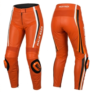 Fabricación de Muestras de Pantalones de Motocicleta para Nuevas Colecciones de Ropa - Product Image 3