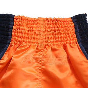 Shorts de Muay Thai pour hommes, coupe facile et confortable, pour entraînement et combats, idéal pour la salle de sport et les arts martiaux. - Product Image 4