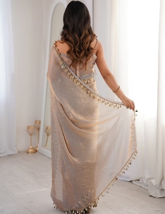 Sari en satin beige uni pour femmes KV, design de créateur - Product Image 5