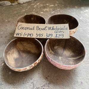 Cuenco de Coco Lacado Hecho a Mano - Patrones Auténticos de Madreperla - Artesanía Tradicional - Product Image 4