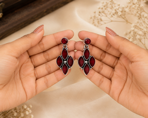 Boucles d'oreilles pendantes en argent oxydé avec zircon et perle d'imitation, serties en clos, pour femmes, fournisseur en gros, garantie commerciale - Product Image 3