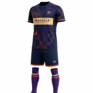 Ensemble de maillots et shorts de football personnalisés en polyester à séchage rapide, série sport d'équipe, col en V, vente en gros - Product Image 3