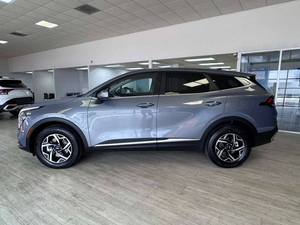 2024 2WD คอมแพคเอสยูวี สปอร์ตเทจ แอลเอ็กซ์ คลาส – รถอเนกประสงค์สำหรับการใช้งานในเมืองยุคใหม่ - Product Image 1