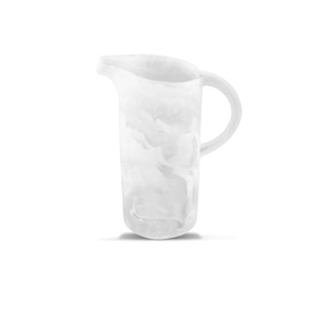 Carafe à eau en résine écologique faite à la main avec effet marbre, pichet moderne pour servir jus, cocktails, thé glacé lors de fêtes à domicile - Product Image 2