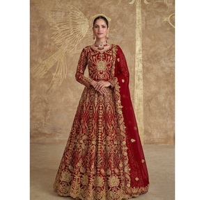 ชุดเดรส Anarkali สำหรับเจ้าสาว ผ้าเน็ตลายผีเสื้อ ปักลายหนักประดับด้วยงานปักและงานประดับด้วยหิน ชุดเดรส Anarkali สำเร็จรูปพร้อมผ้าคลุมไหล่ - Product Image 1