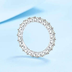 Anillo de compromiso de plata de ley S925 de alta gama, elegante anillo de boda, exquisito anillo con pavé de moissanita, chapado en platino. - Product Image 3