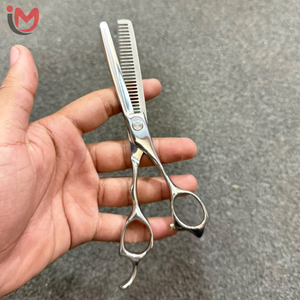 Ciseaux professionnels de coiffure pour la parrure des cheveux, en acier inoxydable 6CR13, 28 dents, pointe arrondie, pour droitiers, manche Dragon moyen - Product Image 3