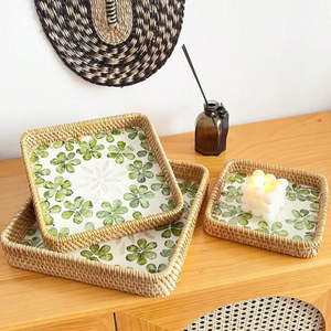 Plateau rond en nacre et mosaïque, plateau de service en rotin, plateau de présentation tissé à la main, décoration bohème, motif blanc et vert - Product Image 6